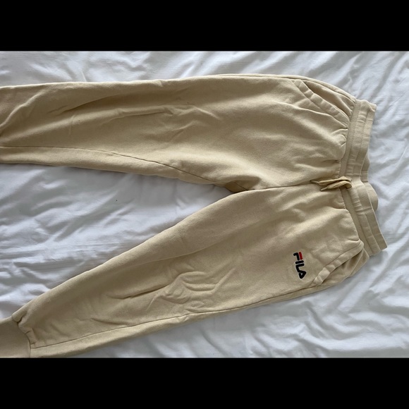 Yellow FILA track pants - Picture 2 of 4